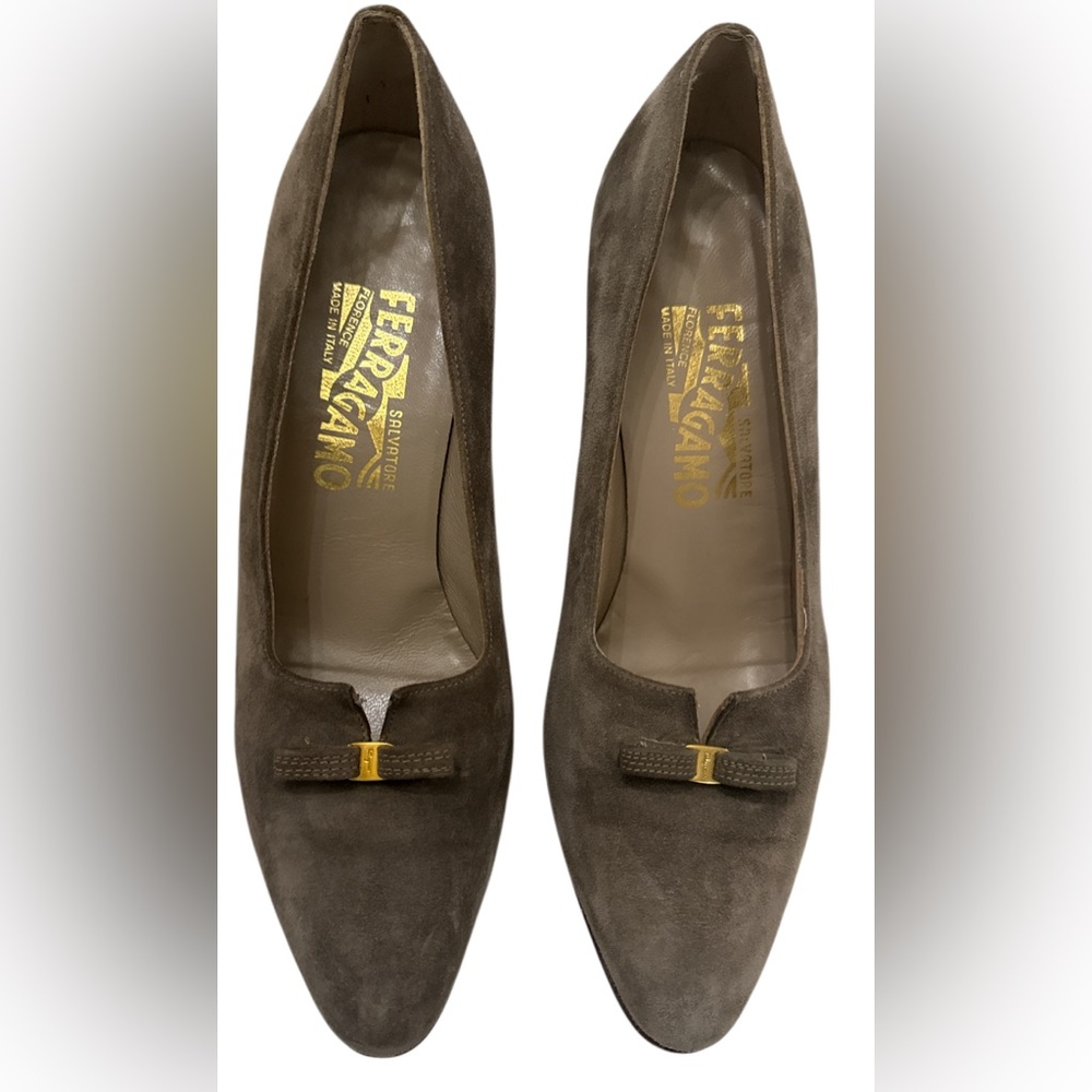 Vintage Salvatore Ferragamo Brown Flats with Bow Accent
